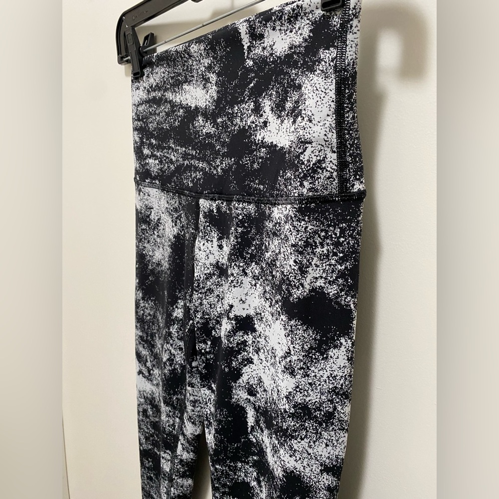 Lululemon legging size 6